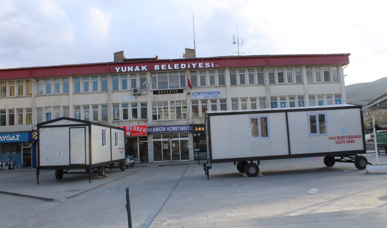 Yunak Belediyesi iki yeni mobil taziye aracını hizmete sundu