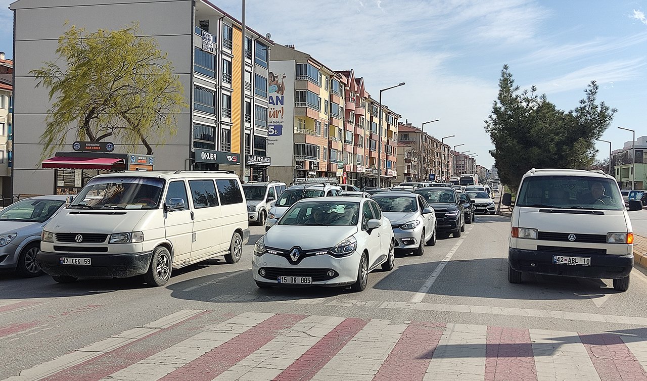 Konya-Ankara karayolunda bayram yoğunluğu