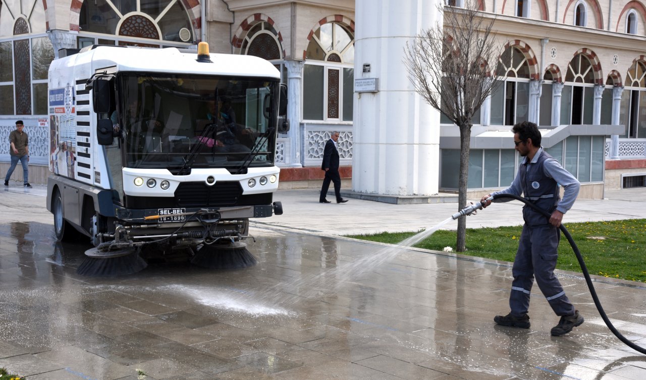 Selçuklu’da camiler gül suyu ile yıkandı