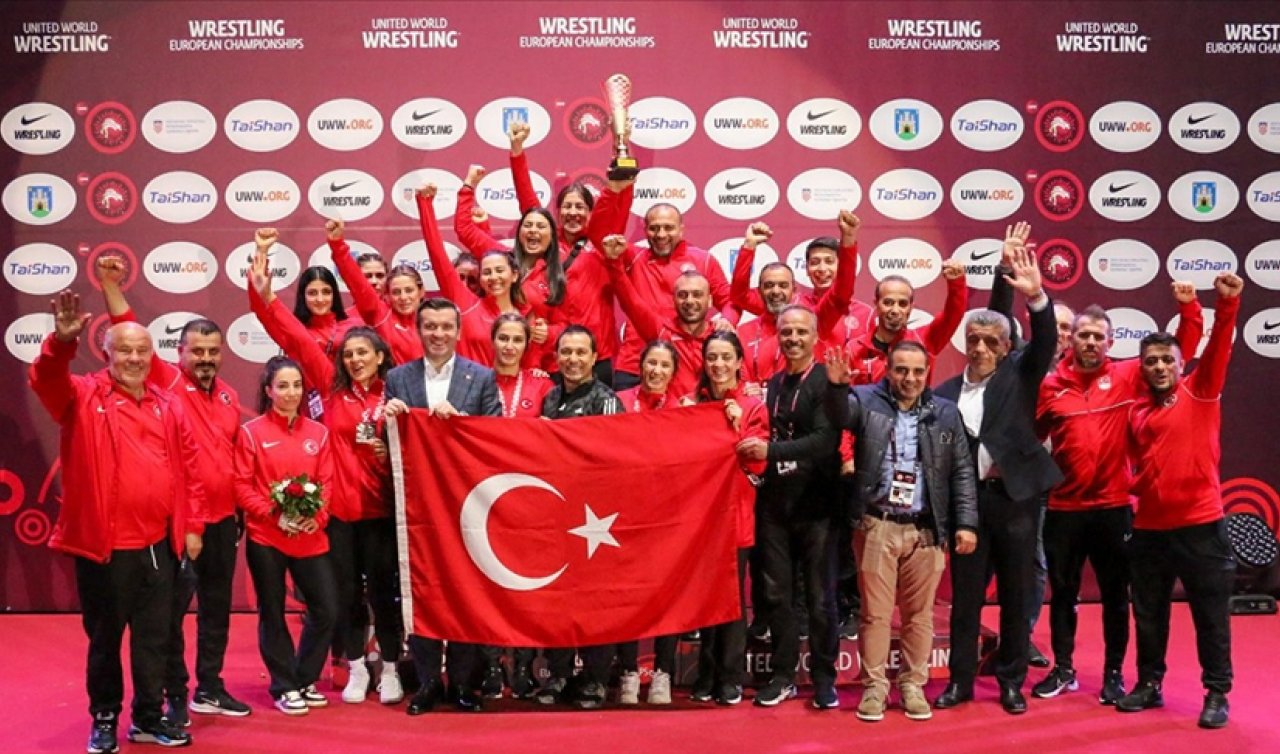 Kadın Güreş Milli Takımı Avrupa ikincisi oldu