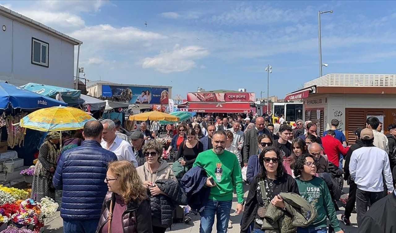 Bayramda dışarıya çıkan İstanbullular yoğunluk oluşturdu