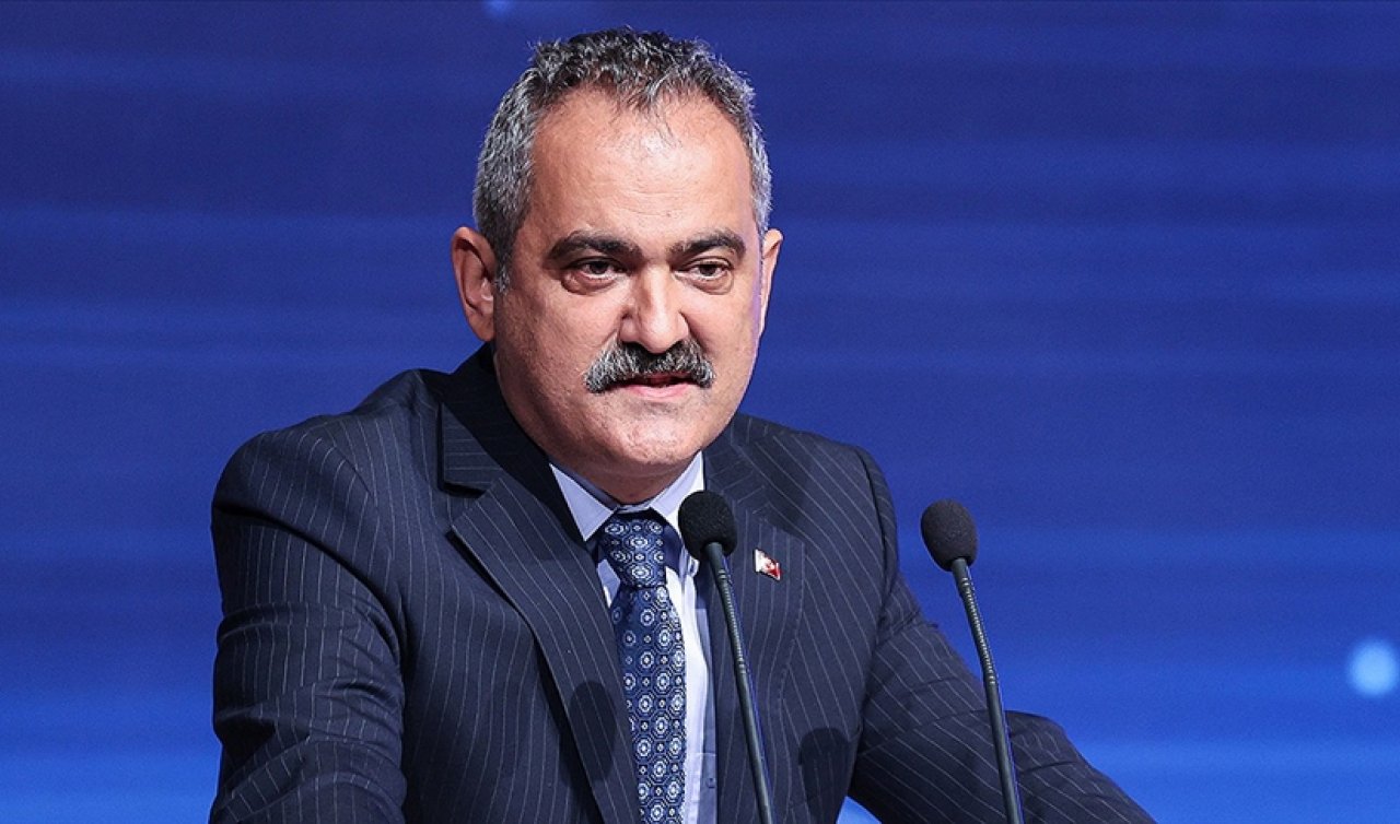 Bakan Özer’den 23 Nisan mesajı