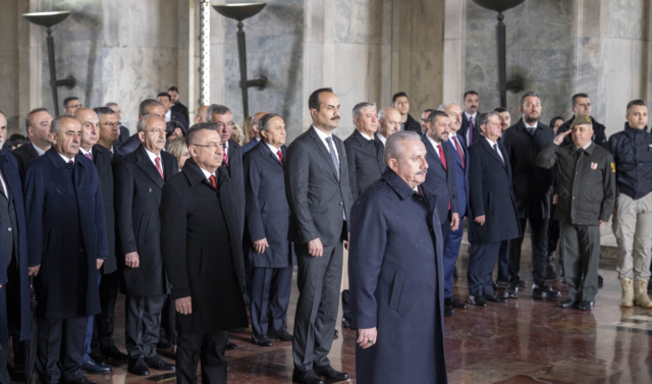 Devlet erkanı Anıtkabir’e gitti