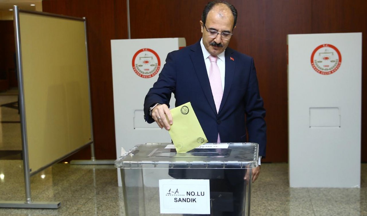 Azerbaycan’daki Türk vatandaşları sandık başına gitti