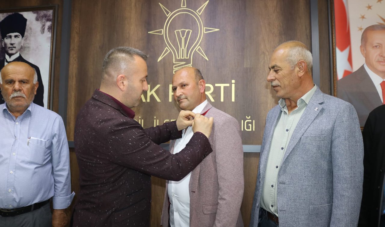 DEVA Partisi ilçe yönetimi istifa ederek AK Parti’ye katıldı