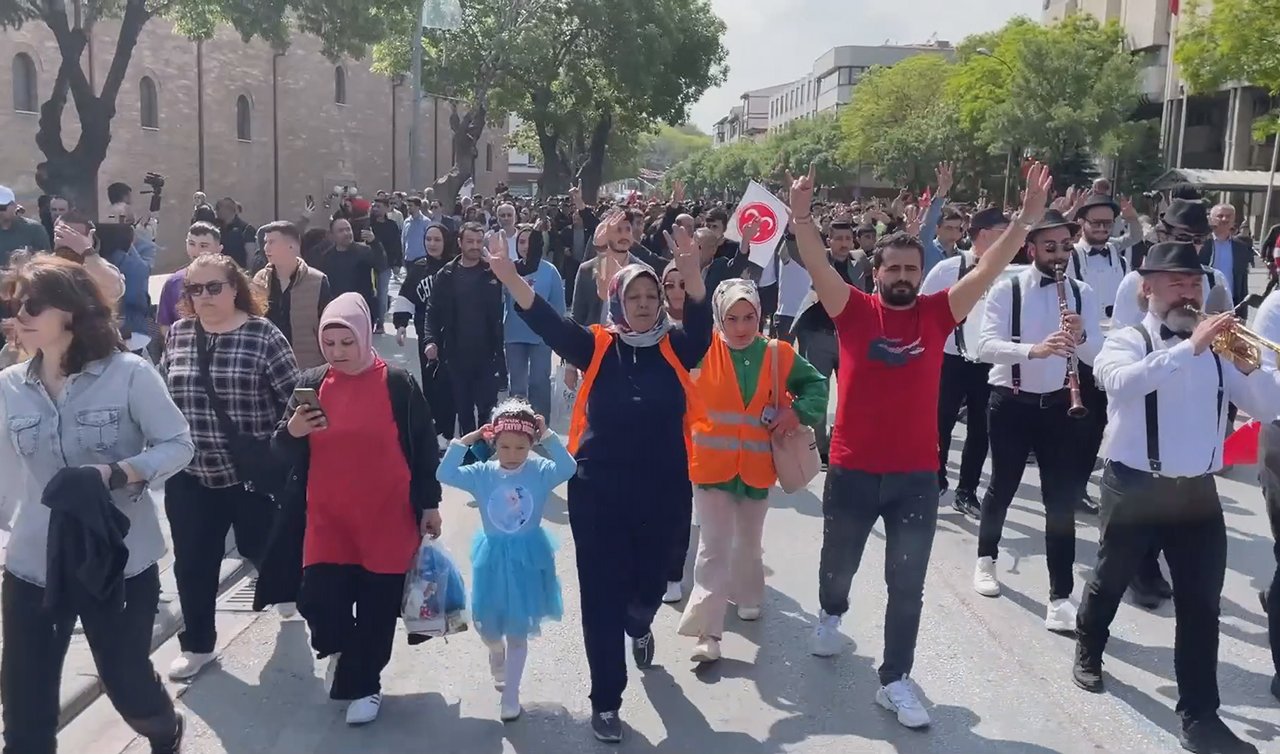 AK Parti Konya yürüyüş etkinliği düzenledi
