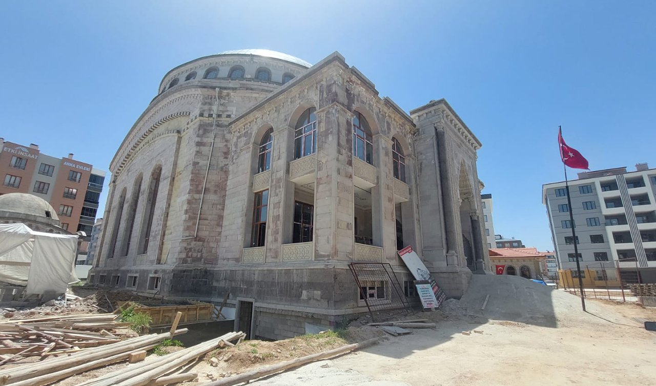 Konyalı hayırseverlere çağrı! Karatay’daki bu cami 4 yıldır tamamlanamadı