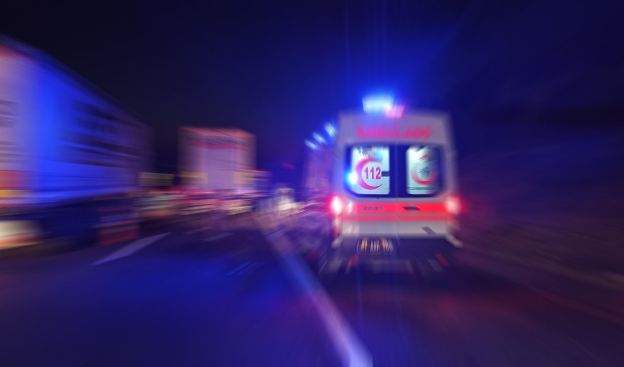 Kız kardeşini öldürdü erkek kardeşini yaraladı