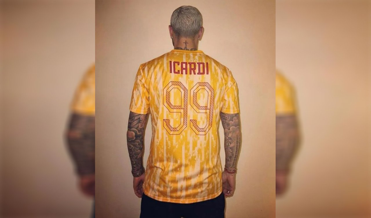 Mauro Icardi kendisine özel Galatasaray forması hazırlattı 