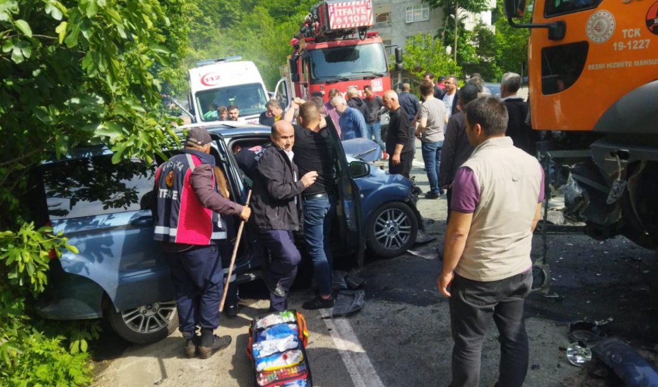 Otomobil ile kamyon çarpıştı: 4 yaralı