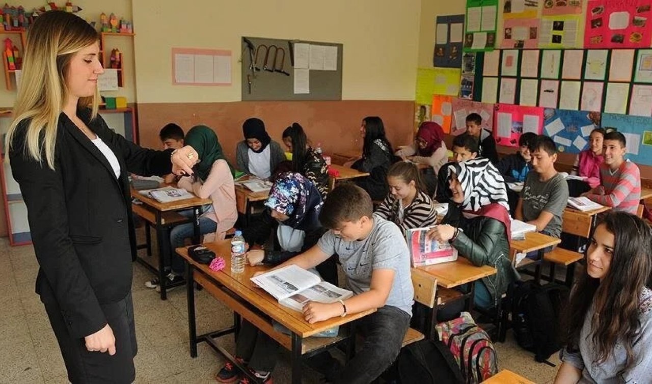 Okullarda uzatma yapılacak mı? Yaz tatili ne zaman başlıyor? Bakan Özer açıkladı
