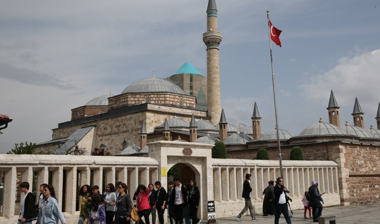   Mevlana Müzesi’ne 5 ayda 1 milyon 200 bin ziyaretçi! 