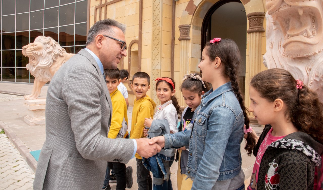 Öğrenciler, Selçuk Üniversitesi Müzesini gezdi