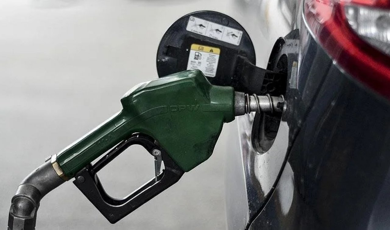 Sürücüleri üzecek haber! Benzine zam geldi