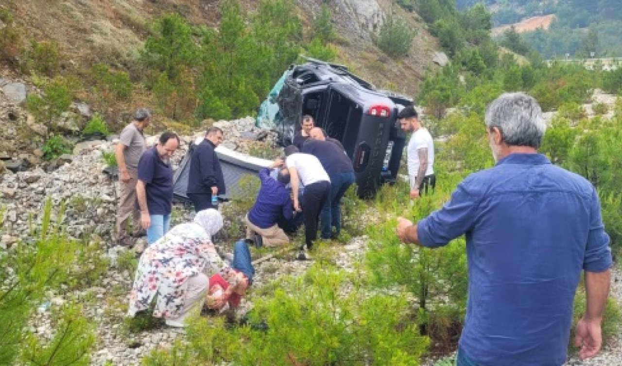 Eski Ekonomi Bakanı Nihat Zeybekci trafik kazası geçirdi