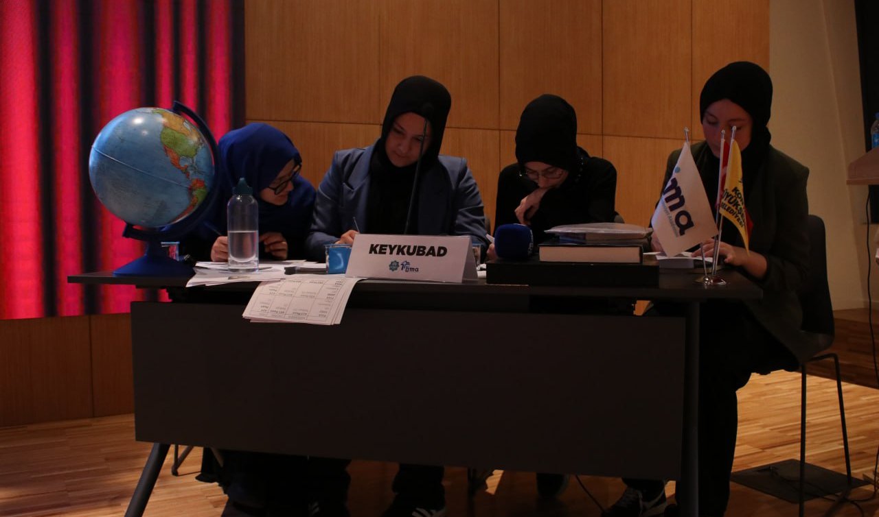 Konya’da Münazara yarışmasında büyük rekabet