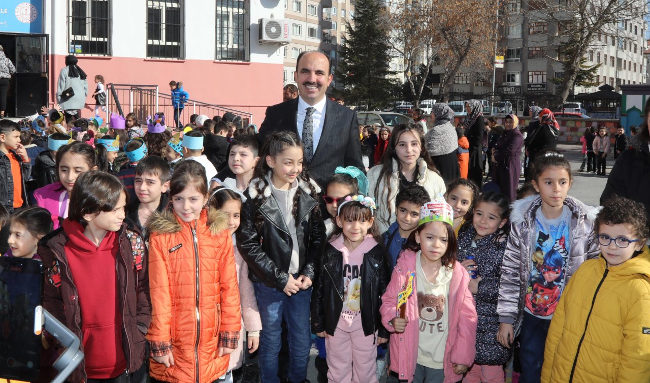Başkan Altay’dan karne alan öğrencilere tebrik