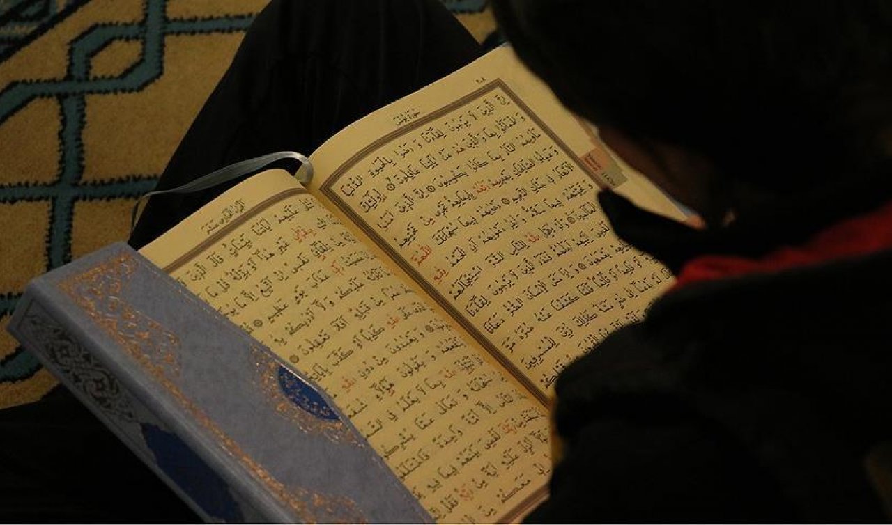 Arefe günü 1000 ihlas hangi vakitte ne zaman okunur?  Arefe günü 1000 ihlas okumanın sevabı! İhlas suresi nasıl okunur? İhlas suresinin anlamı
