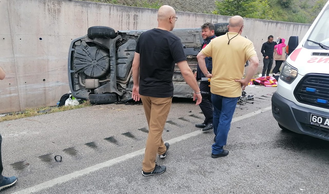 Kazaya müdahale eden polise otomobil çarptı
