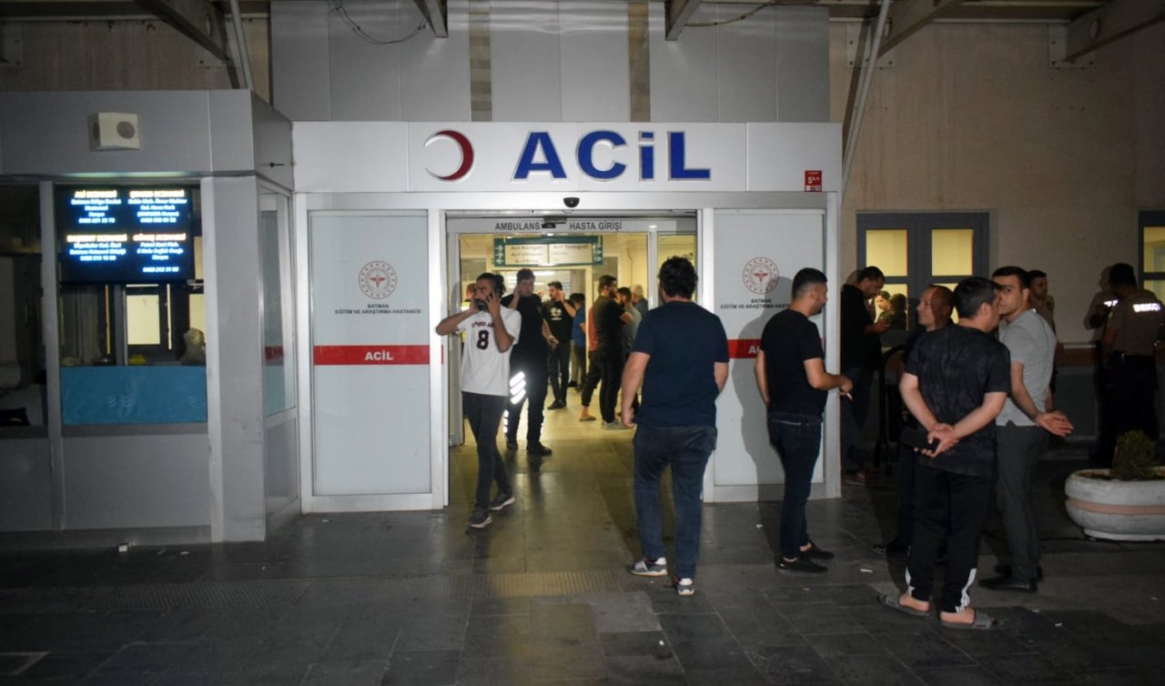 İhbara giden yunus ekibi otomobille çarpıştı: 1’i ağır 2 polis yaralı