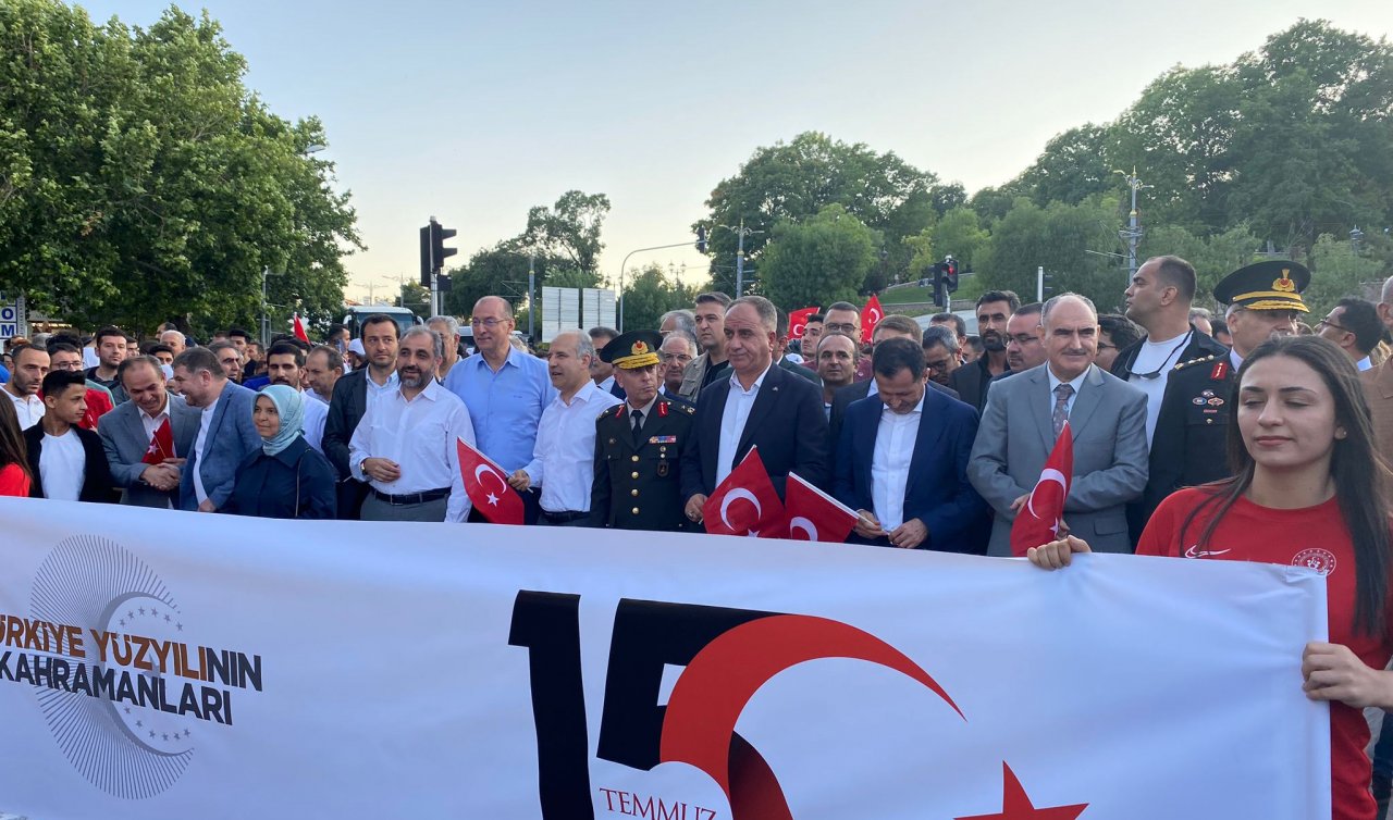 Konya’da 15 Temmuz Demokrasi ve Milli Birlik Günü kortej yürüyüşü ile başladı