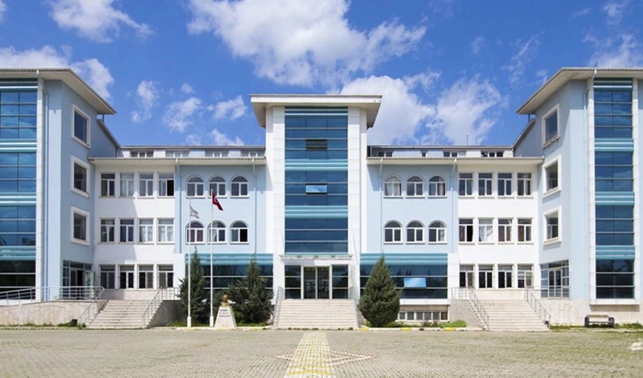 Geri ödemesiz! Konya’da o bölümü kazanan ilk 10 öğrenciye bin lira burs verilecek! 