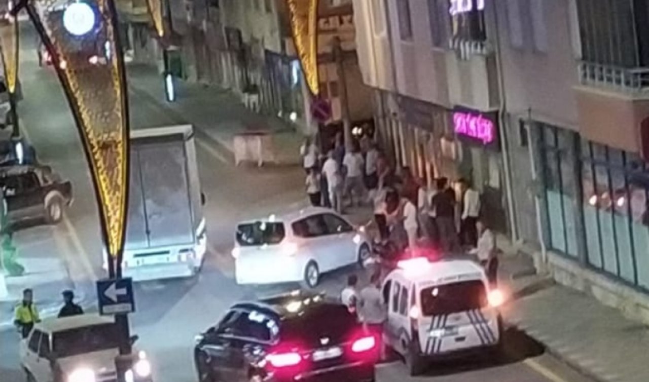 Konya’da hafif ticari araç ile motosiklet çarpıştı! 