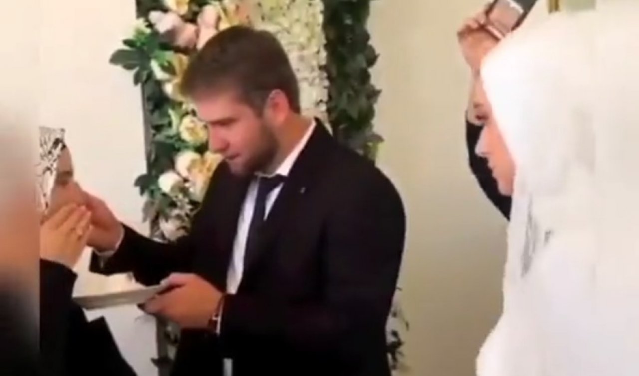 Düğün pastasını annesine yediren damat olay oldu! Gelinin eli havada kaldı