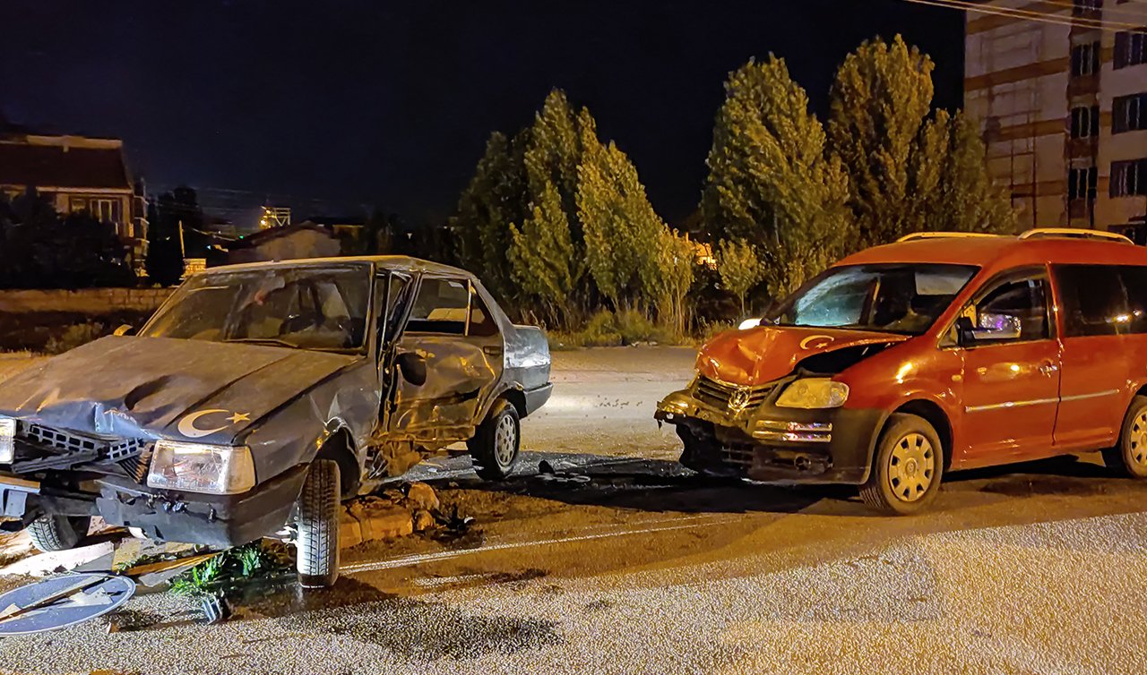 Konya’da iki araç kaza yaptı: 4 yaralı 