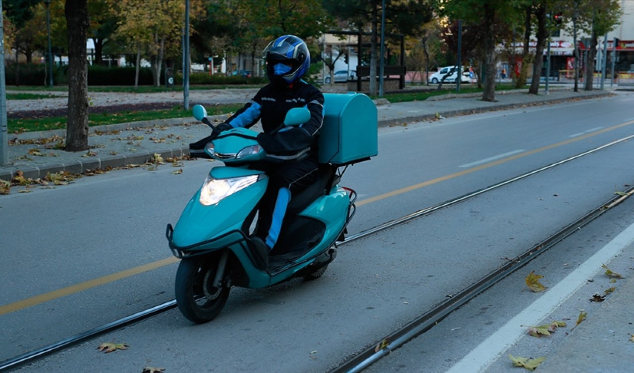 Konya’da motorlu kurye yayaya çarptı