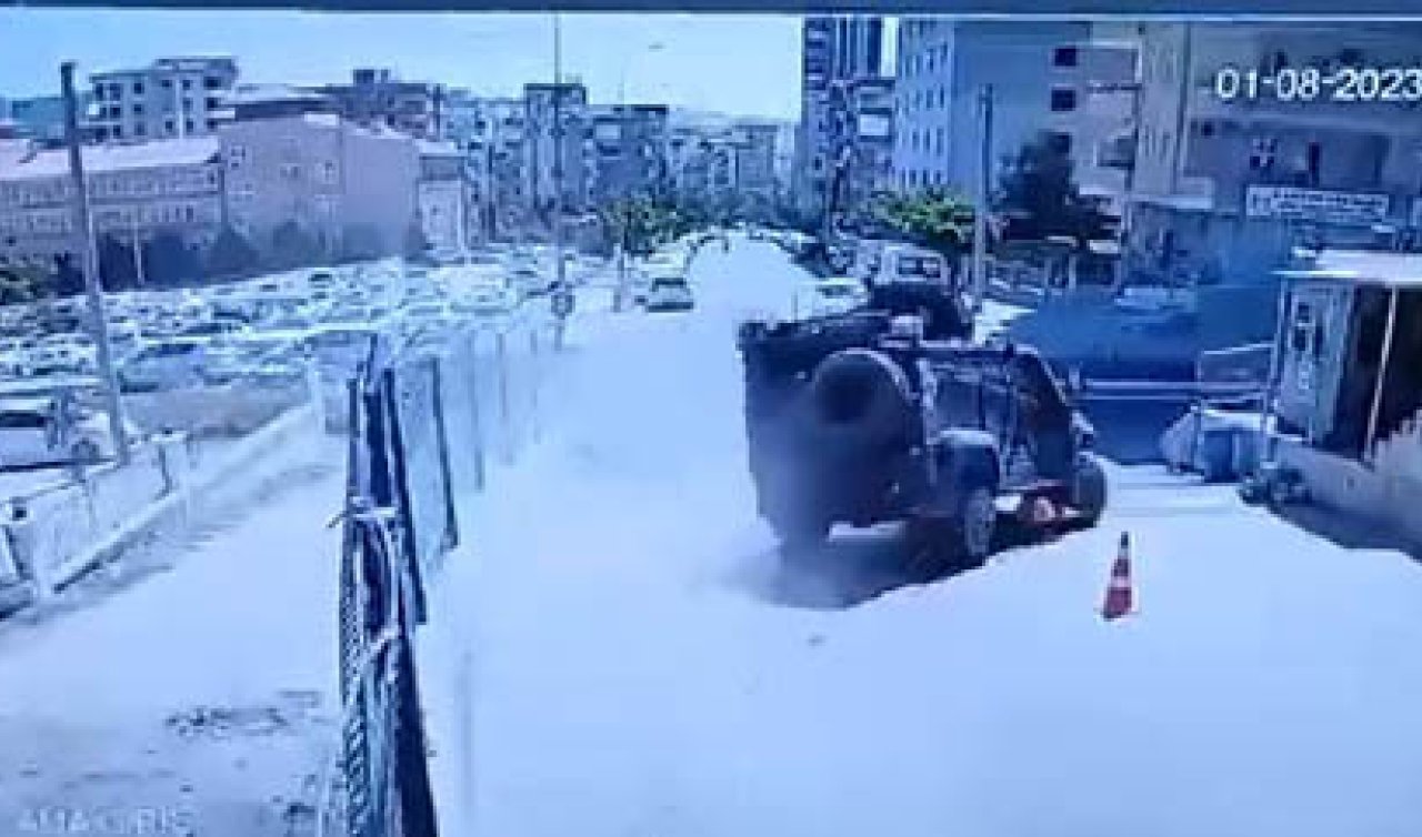 Zırhlı polis aracı devrildi: 1 şehit 