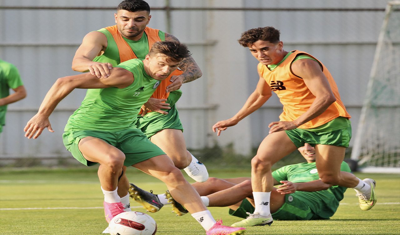 Konyaspor forvette acele etmiyor!