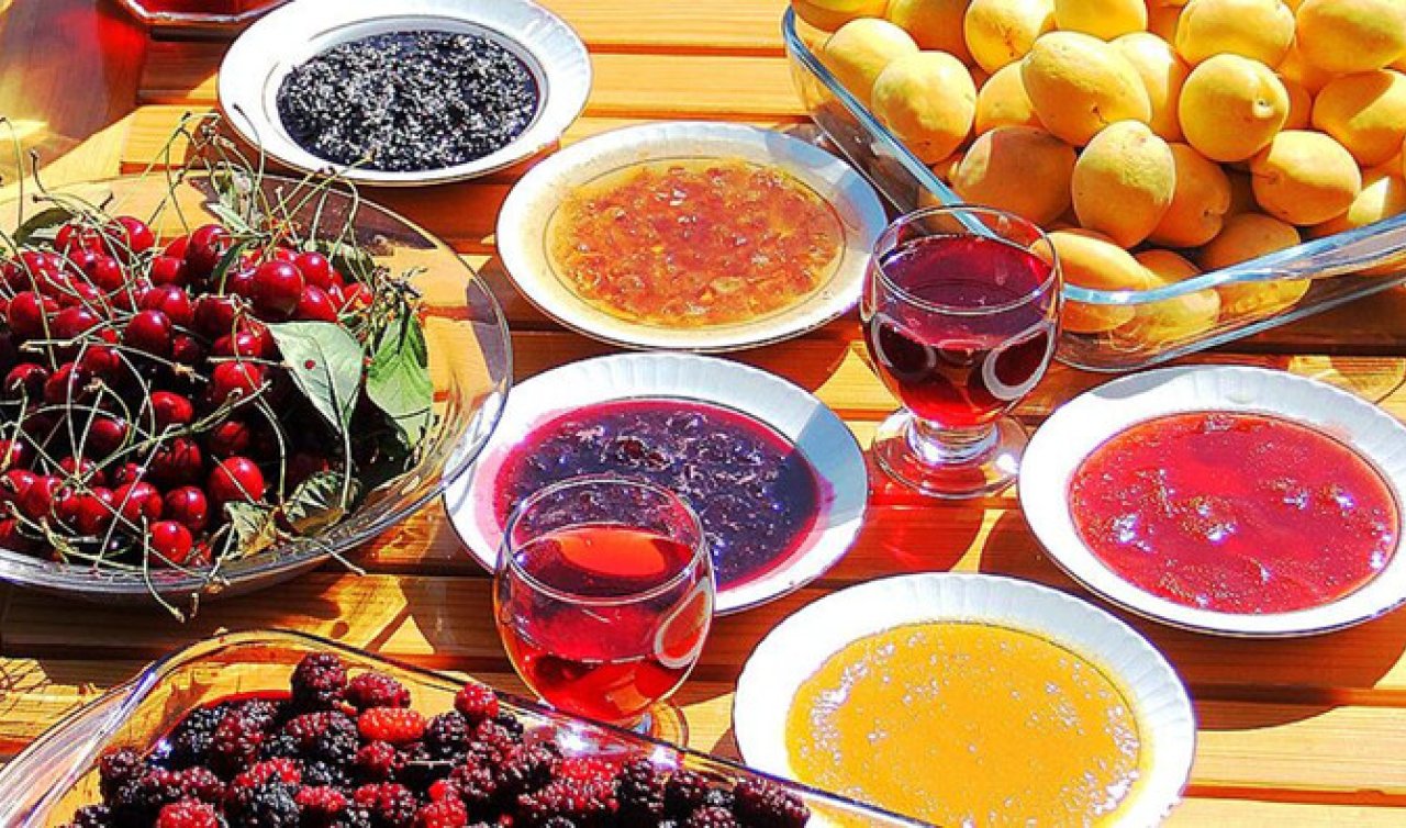 Reçele 3-5 damla sıkın, tadı nam salsın! Eltiler, görümceler bunu konuşacak...