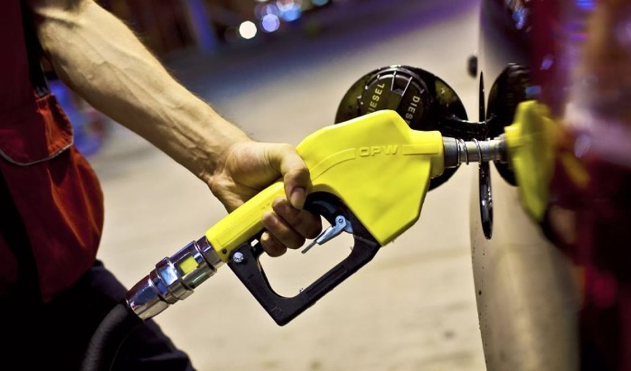  Tabela bu gece değişiyor! Benzine kallavi bir zam daha