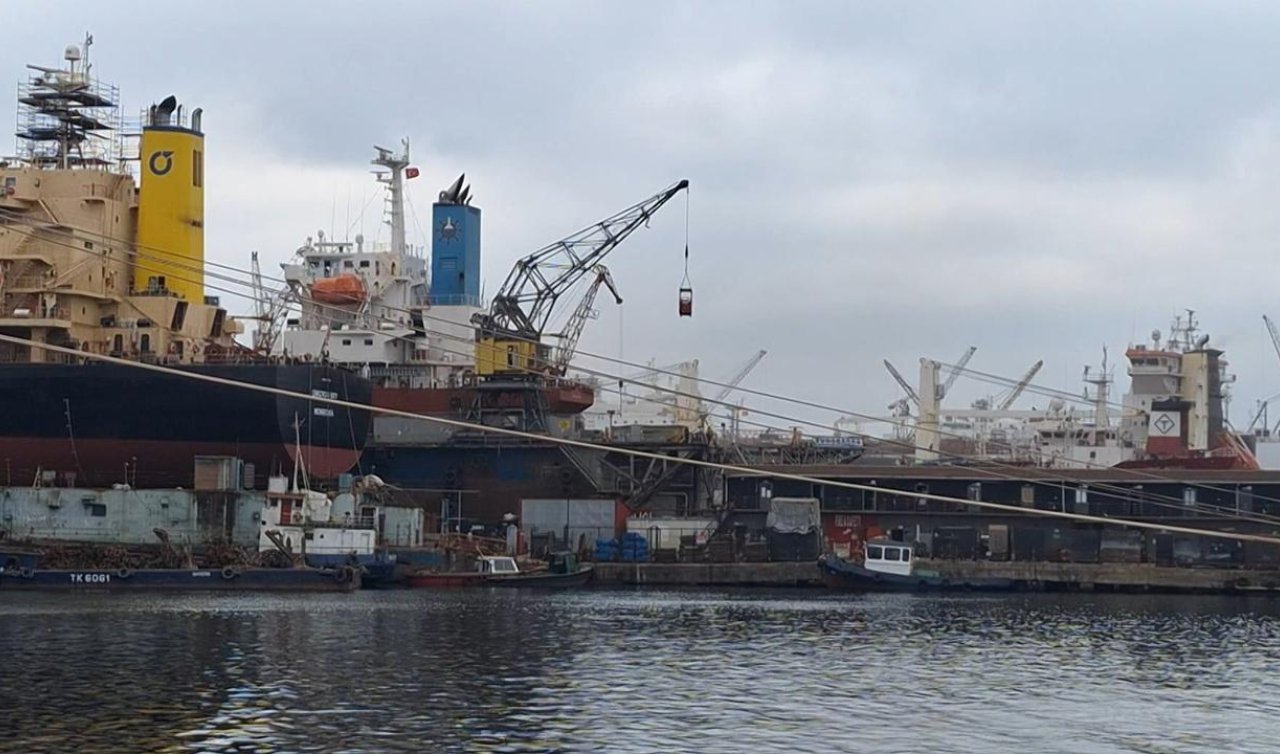 Tuzla Tersanesi’nde patlama: 1 işçi yaşamını yitirdi