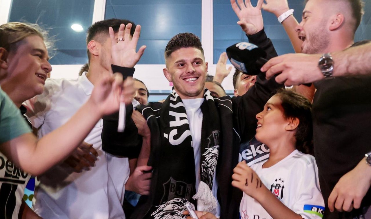 Rashica Beşiktaş için İstanbul’a geldi
