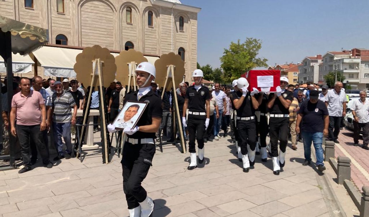  Görevi başında kalp krizi geçirdi! 3 çocuk babası polis memuru Konya’da defnedildi