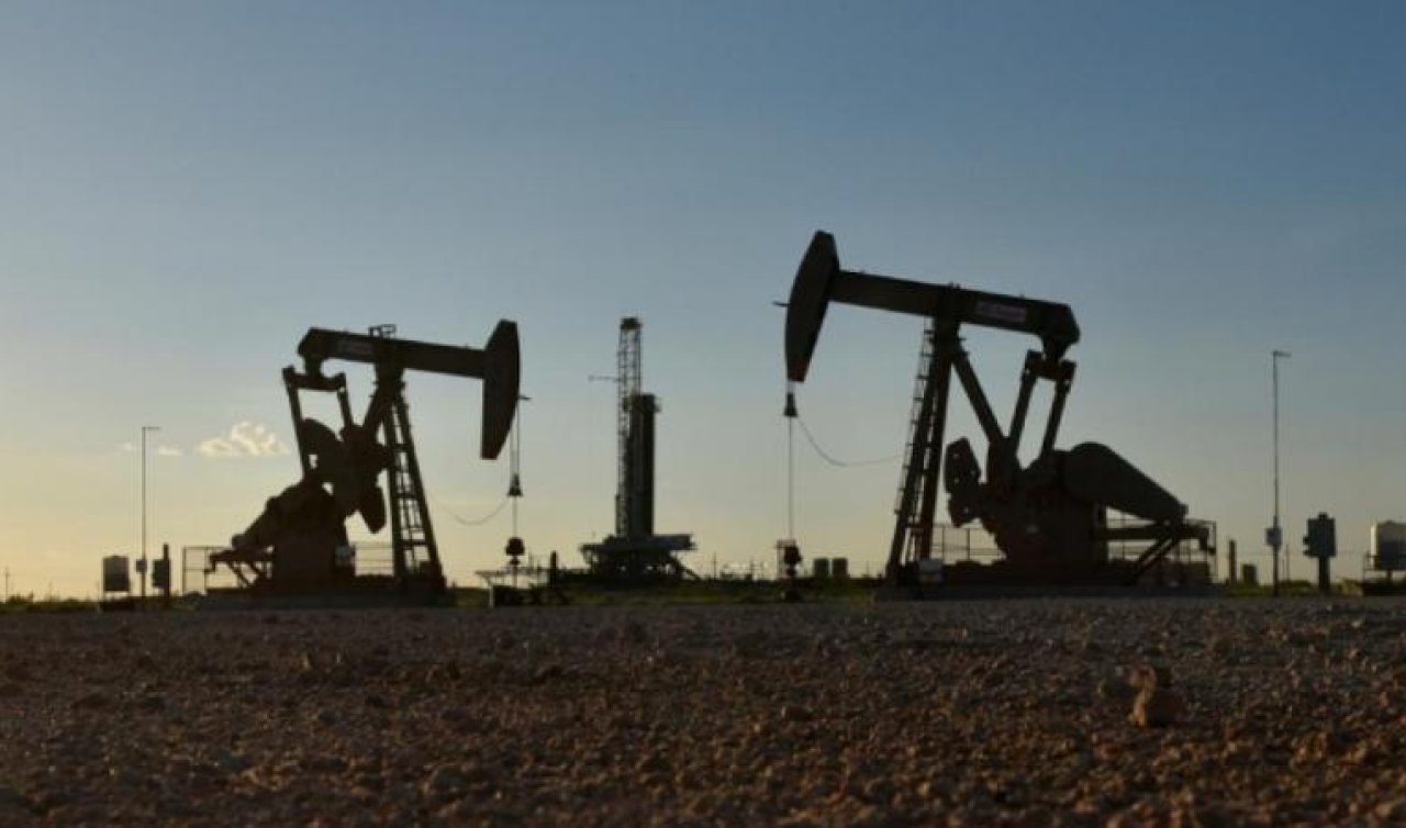Mısır, Süveyş Körfezi’nde yeni bir petrol sahası keşfettiğini duyurdu