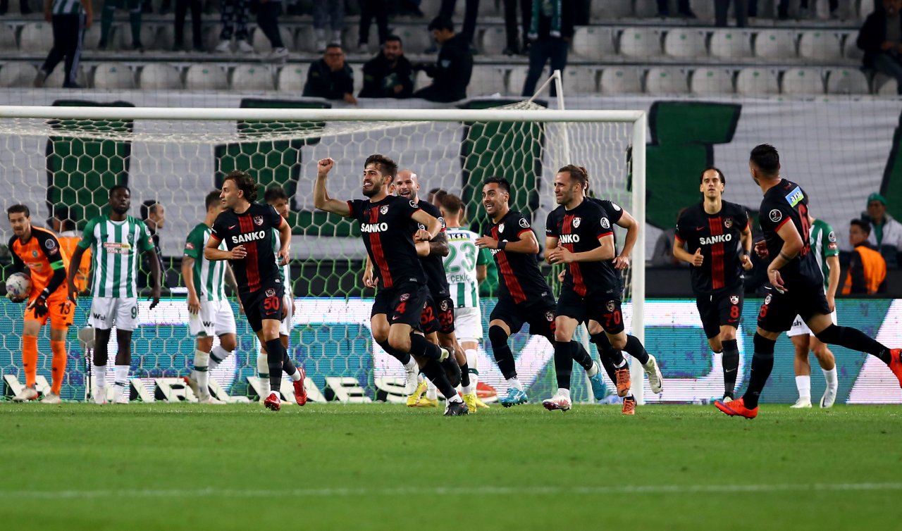  Konyaspor evinde tutuk