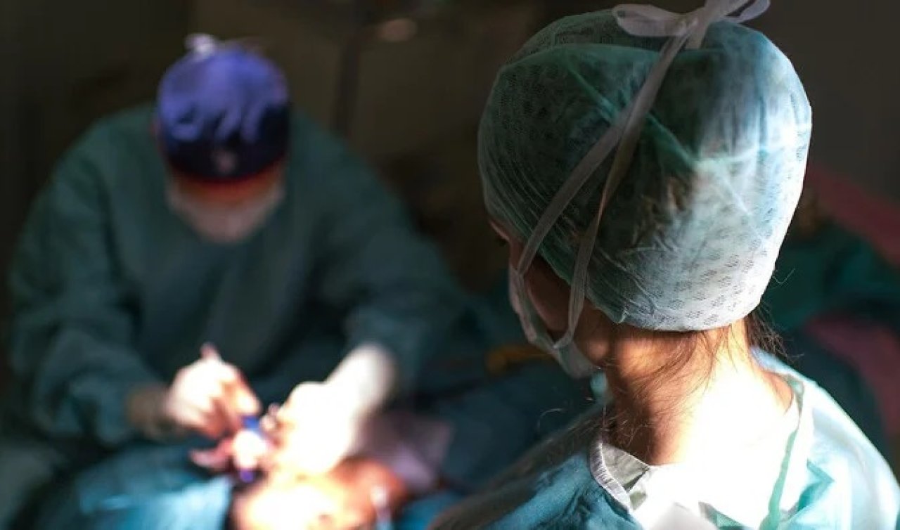 Unutkanlık şikayetiyle doktora gitmişti! Beyninden canlı solucan çıktı 
