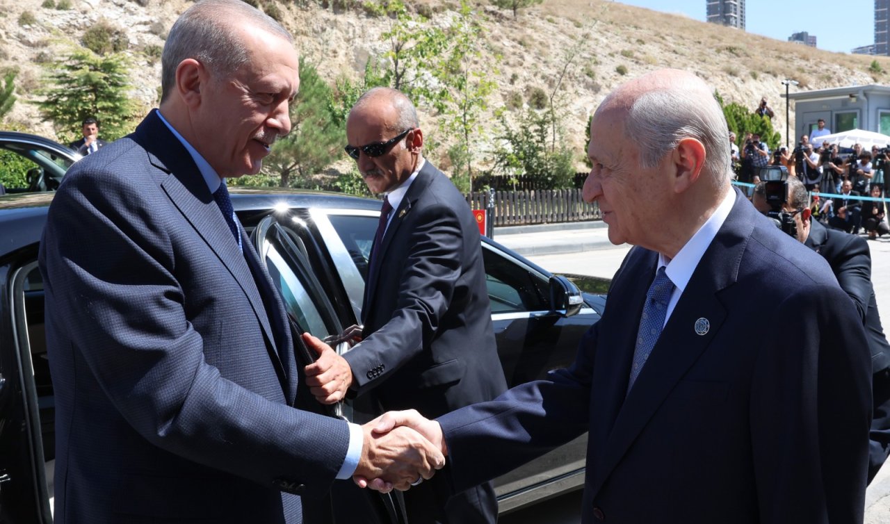 Cumhurbaşkanı Erdoğan Bahçeli ile bir araya geldi