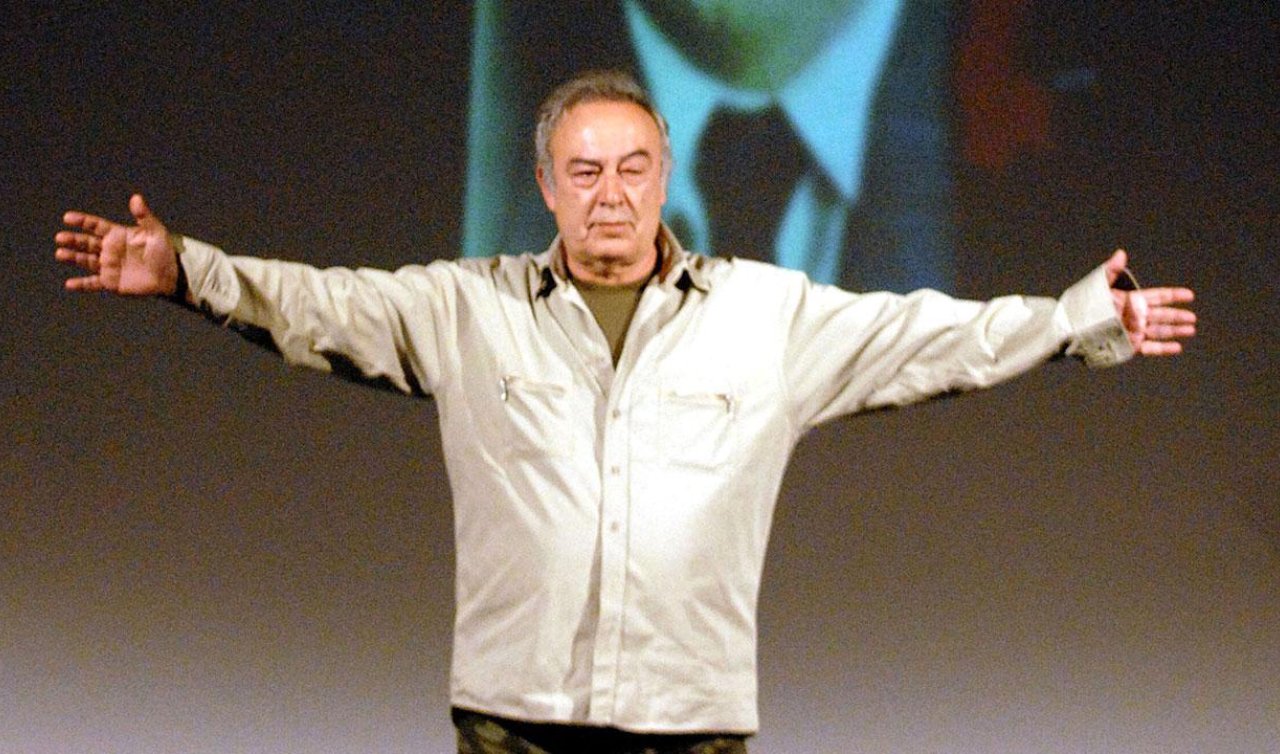 Usta oyuncu Mehmet Ulay hayatını kaybetti