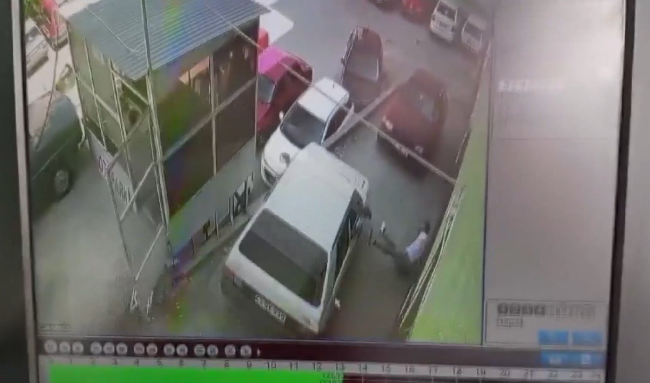 Otomobil park halindeki araçların üzerine düştü! Güvenlik kamerasına yansıdı