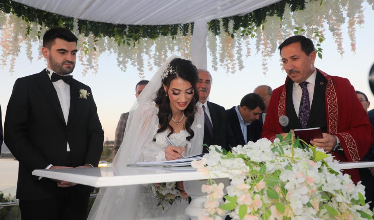 Konya Valisi Vahdettin Özkan’ın oğlu dünya evine girdi
