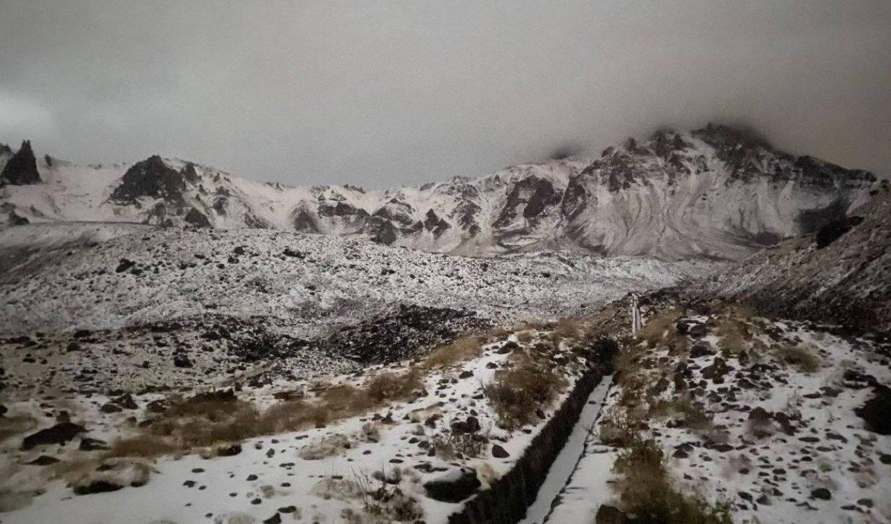 Erciyes Dağı’na mevsimin ilk karı düştü