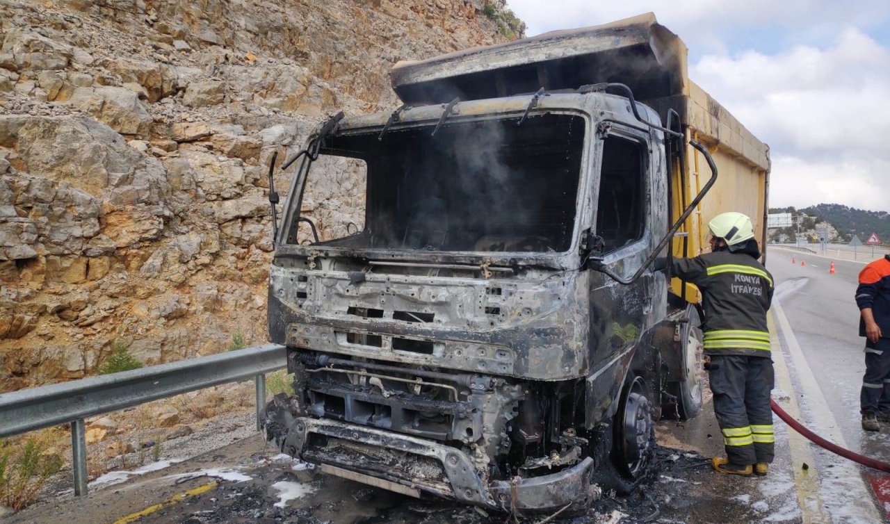  Seydişehir’de seyir halindeki kamyonda yangın çıktı!