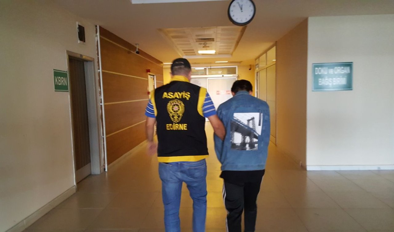 Kendisini polis olarak tanıtıp dolandırıcılık yapan şüpheli suçüstü yakalandı!