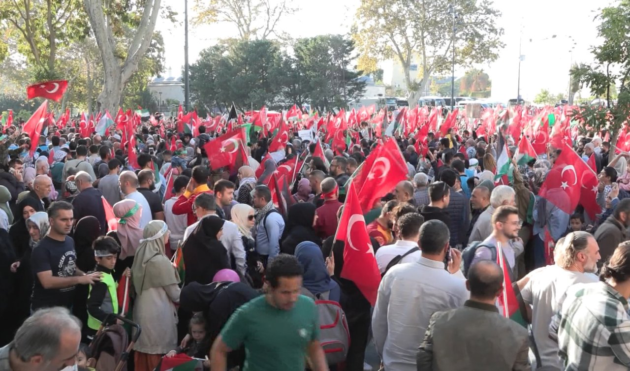Filistin’e destek yürüyüşü; hayatını kaybedenler için Ayasofya’da dua edildi