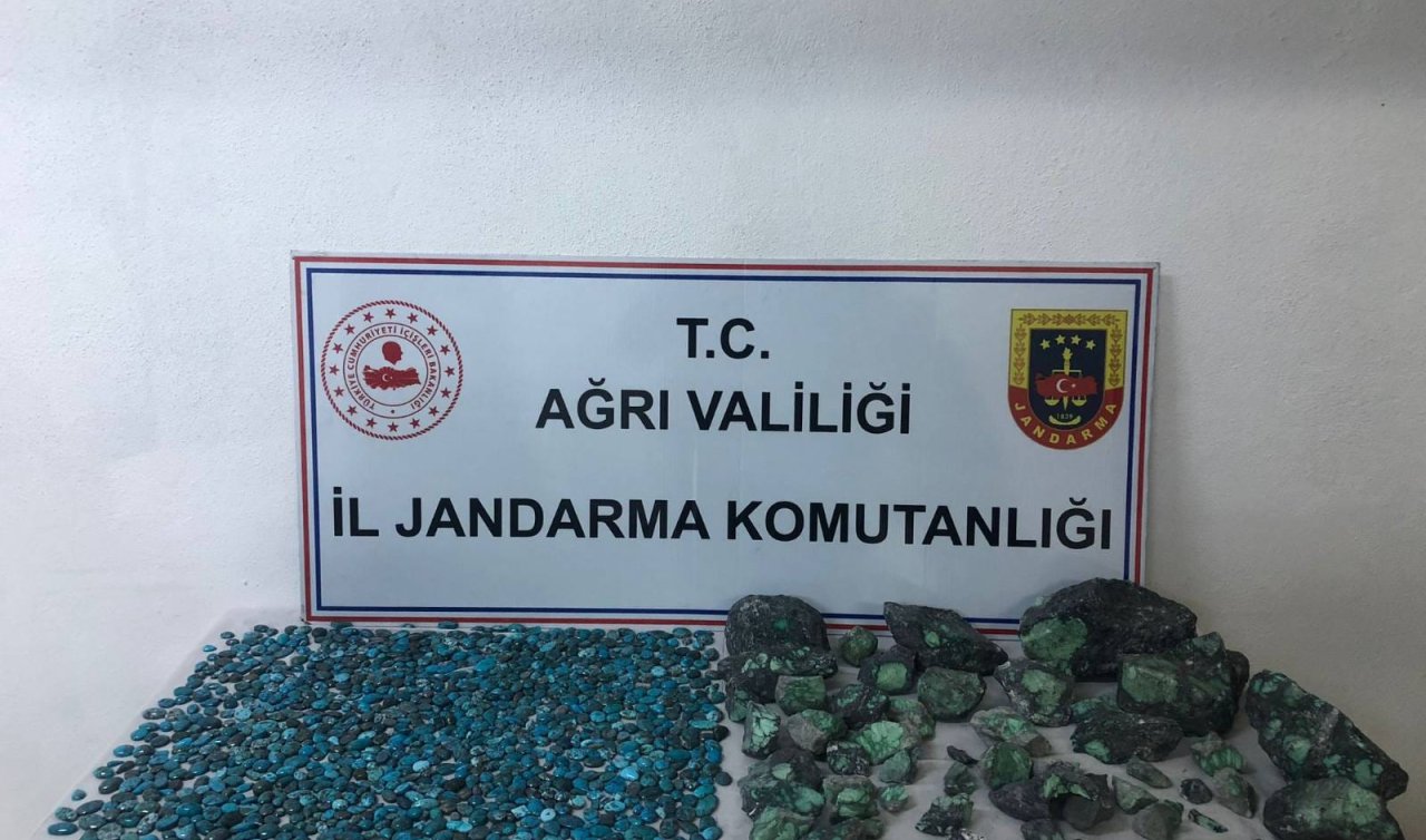 1 milyon 137 bin lira değerinde kaçak firuze taşı ele geçirildi
