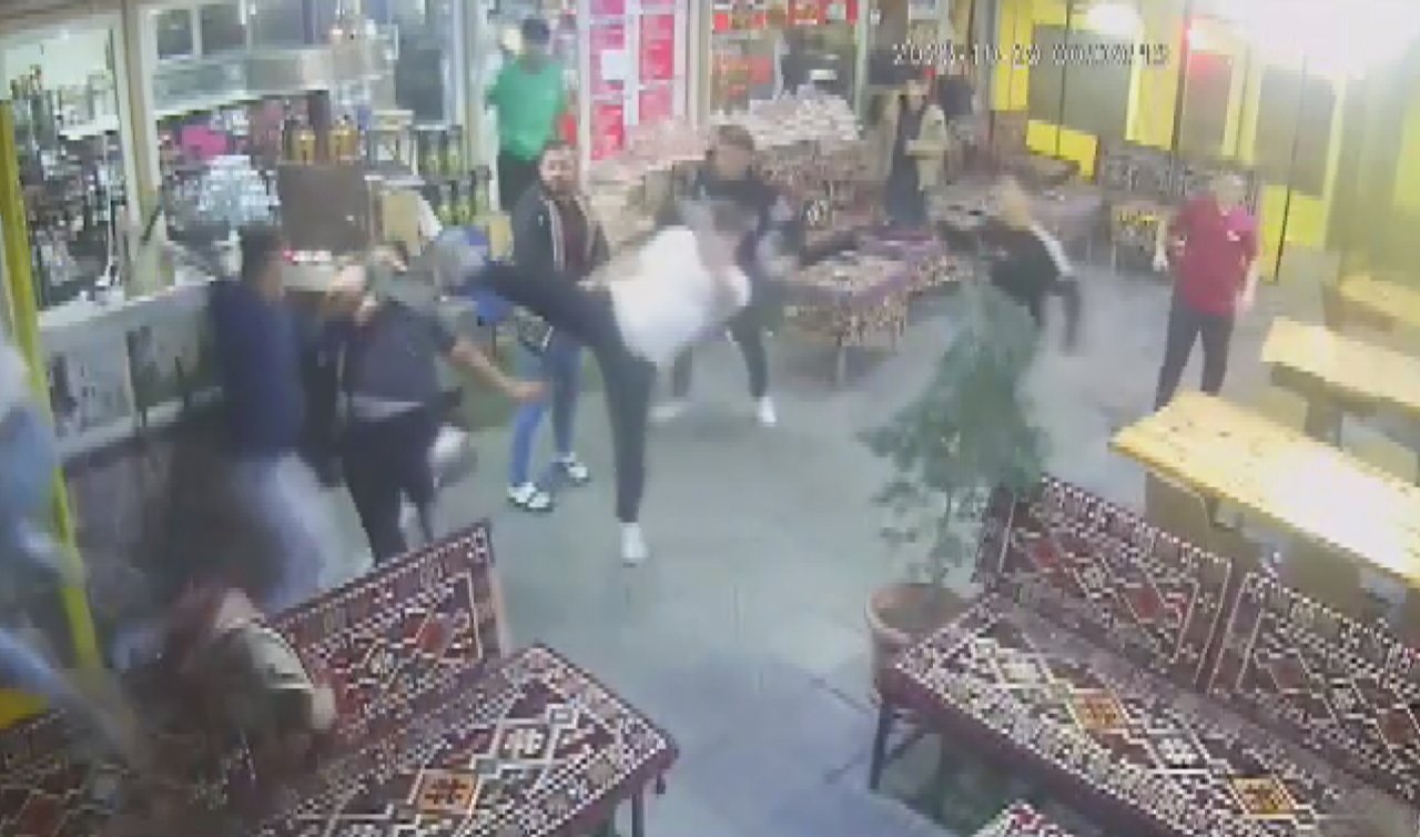 Kafeyi savaş alanına çevirdiler: 2 yaralı  